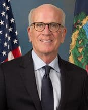 Official portrait of Peter Welch