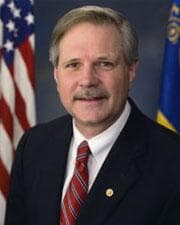 Official portrait of John Hoeven